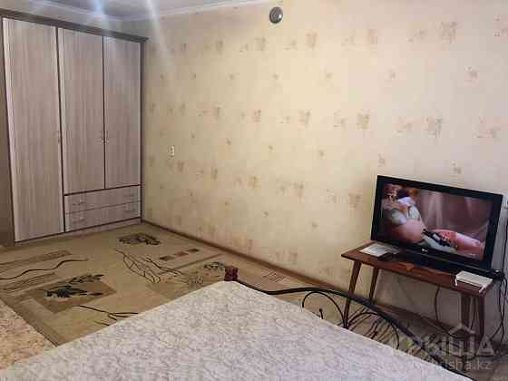 2-комнатная квартира, 45 м², 1/9 этаж посуточно, Академика Чокина Павлодар