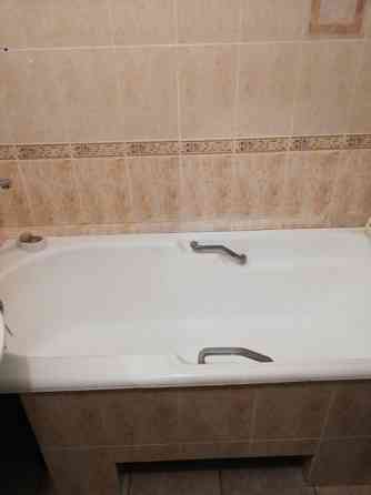 Продам акриловую ванну, раковину с зеркалом Усть-Каменогорск