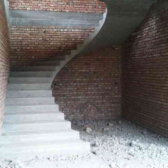 Монолитные лестницы Алматы