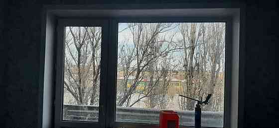 Установка плинтуса, ламинат, откосы на окна и входные двери Сатпаев