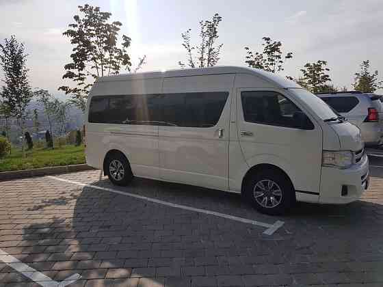 Аренда,заказ пассажирские перевозки на микроавтобусе Toyota Hiace Алматы
