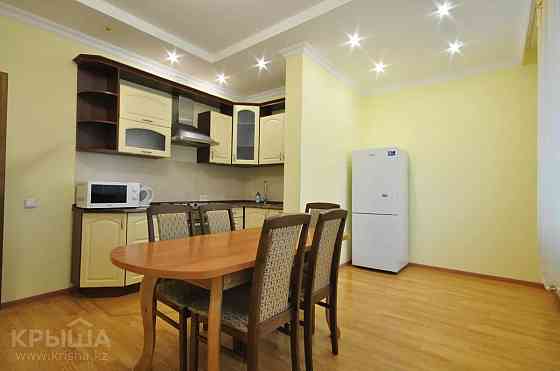 3-комнатная квартира, 165 м², 36/41 этаж посуточно, Достык 5 — Сауран Астана