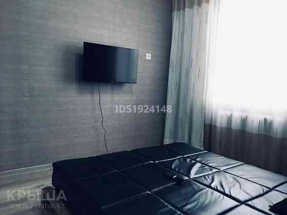 2-комнатная квартира, 42 м² посуточно, Валиханова 159 Семей