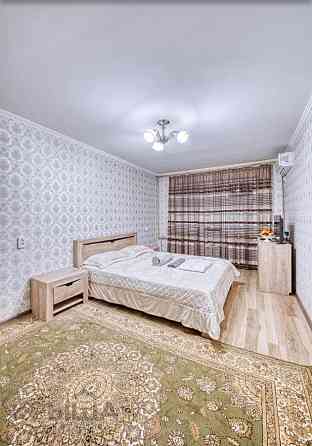 1-комнатная квартира, 52 м², 3/5 этаж посуточно, Тыныбаева 3 — проспект Кунаева Шымкент