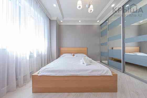 3-комнатная квартира, 100 м², 12 этаж посуточно, Сарайшык Астана