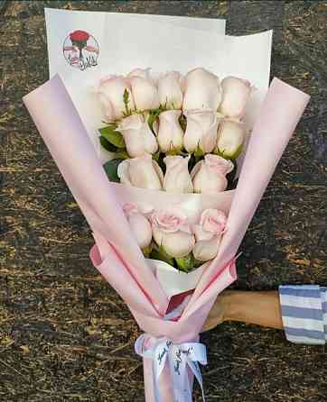 Бесплатная доставка цветов. 15 голландских роз Костанай