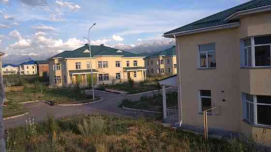 Продам коттедж в коттеджном городке Омирузак. Возле Каскелена, по трассе Алматы Бишкек Каскелен